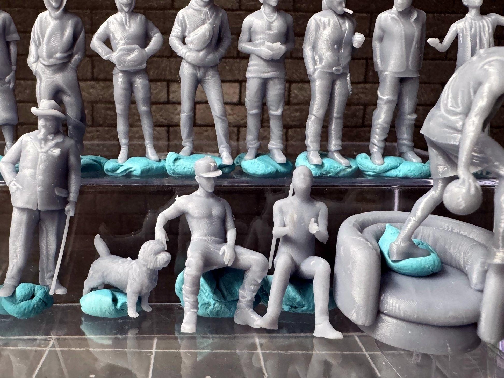 Double G 1:64 Miniature Human Figures - 3D Printed - Unpainted - great for Dioramas - Made in the USA LOT 676 Miniature 1.10