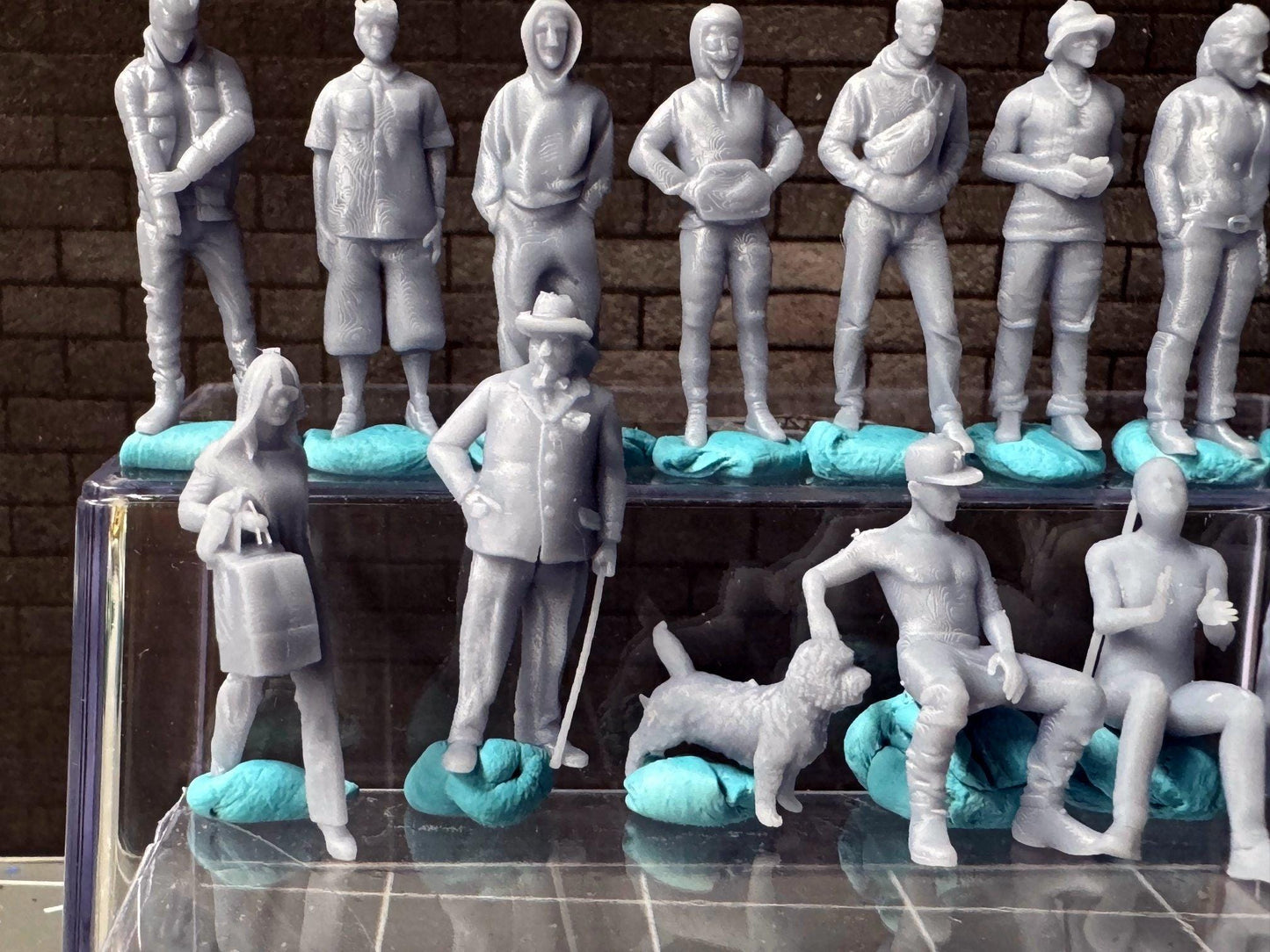 Double G 1:64 Miniature Human Figures - 3D Printed - Unpainted - great for Dioramas - Made in the USA LOT 676 Miniature 1.10