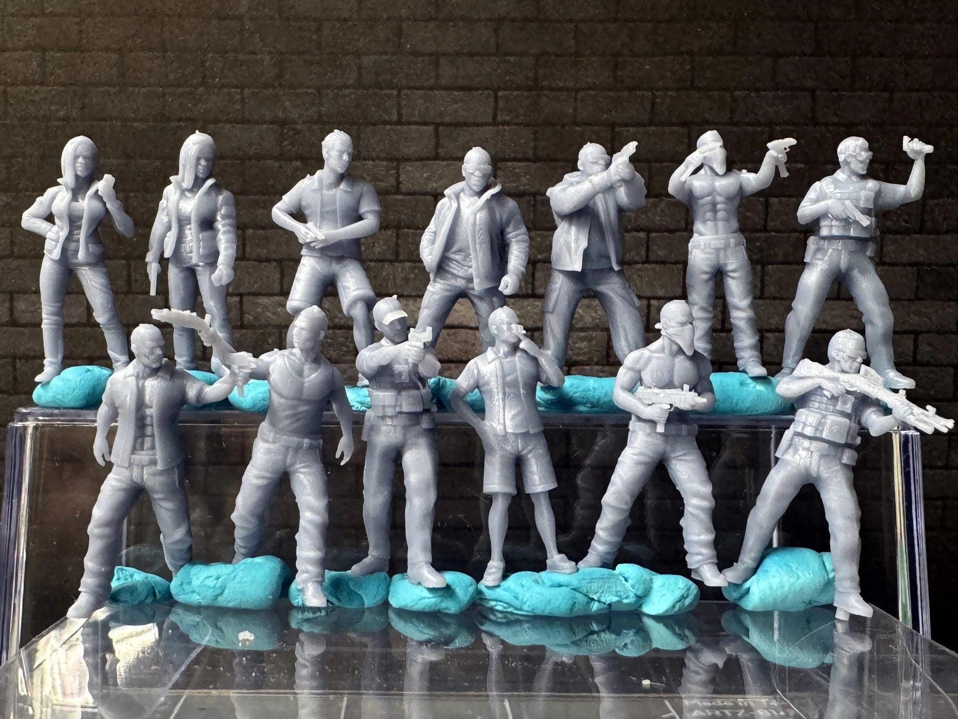Double G 1:64 Miniature Human Figures - 3D Printed - Unpainted - great for Dioramas - Made in the USA LOT 655 Miniature 1.10