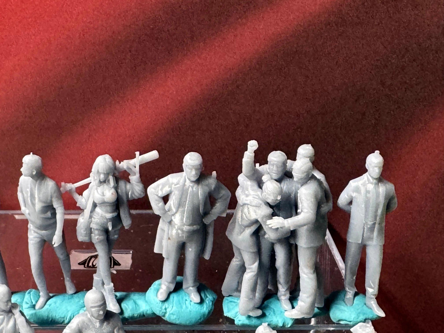 Double G 1:64 Miniature Human Figures - 3D Printed - Unpainted - great for Dioramas - Made in the USA LOT 664 Miniature 1.10