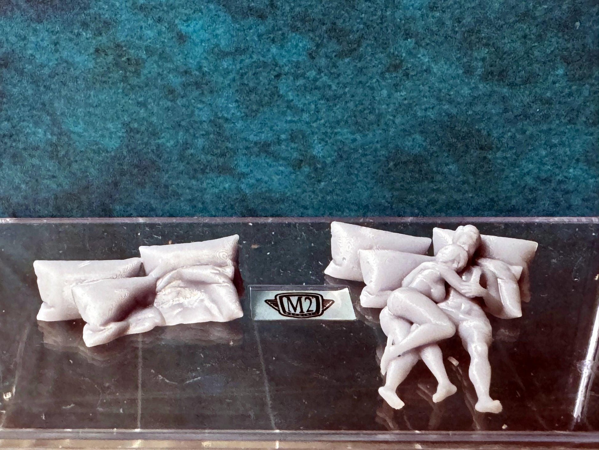 Double G 1:64 Miniature Human Figures - Unpainted - great for Dioramas - Made in the USA LOT 686 Miniature 1.10