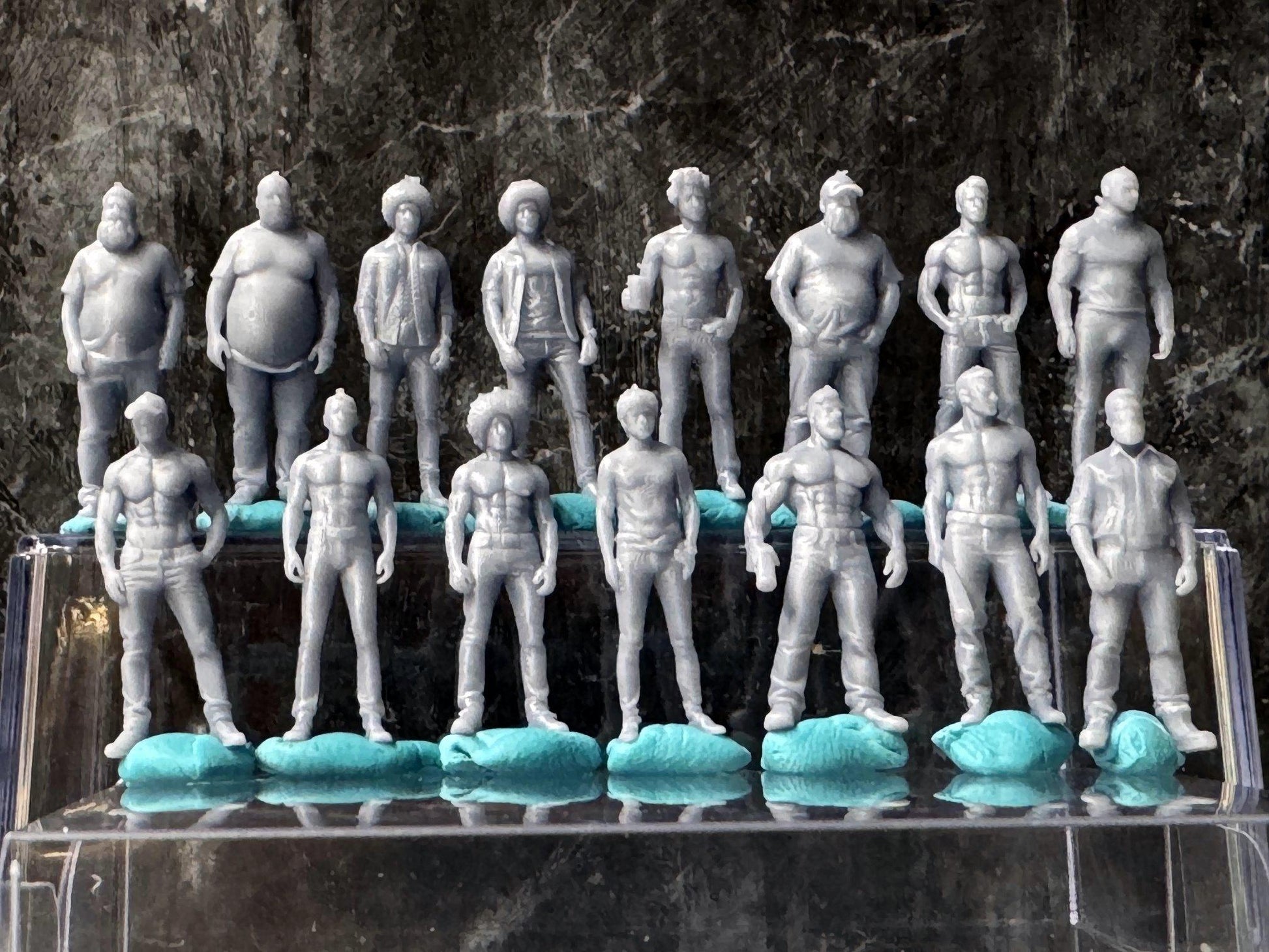 Double G 1:64 Miniature Human Figures - Unpainted - great for Dioramas - Made in the USA LOT Street Folks 1 Miniature 1.10