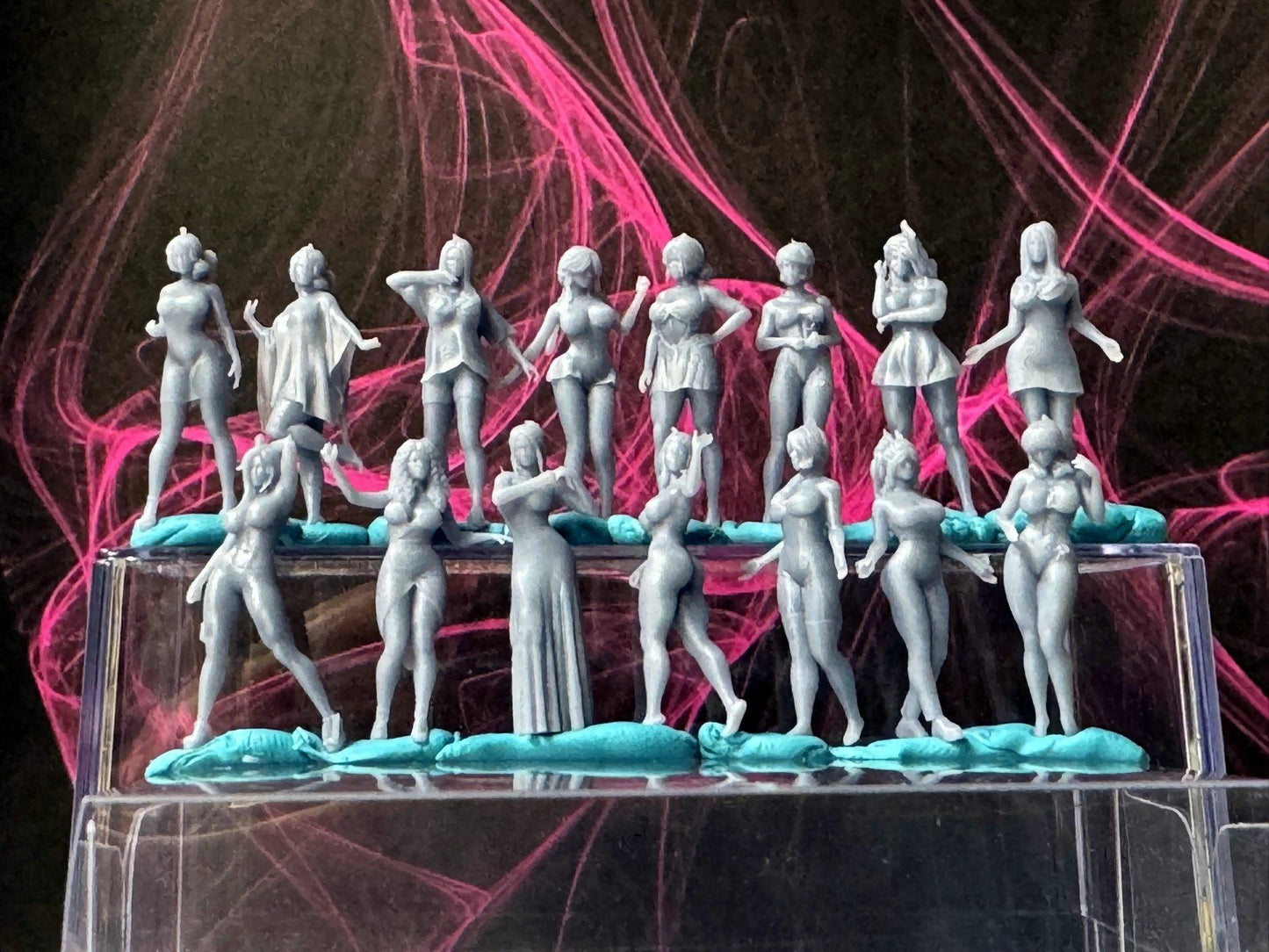 Double G 1:64 Miniature Human Figures - Unpainted - great for Dioramas - Made in the USA LOT 714 Miniature 1.10 Misc People