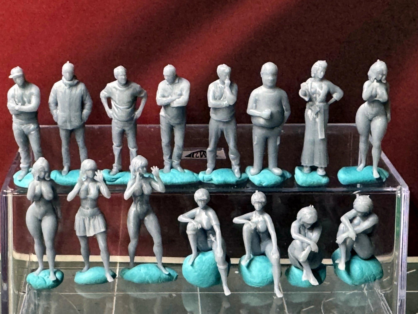 Double G 1:64 Miniature Human Figures - Unpainted - great for Dioramas - Made in the USA LOT 726 Miniature 1.10 Misc People