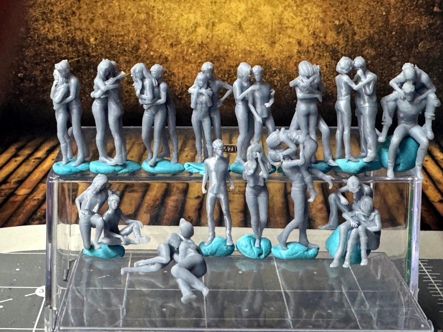 Double G 1:64 Miniature Human Figures - Unpainted - great for Dioramas - Made in the USA LOT 732A Miniature 1.10 Couples