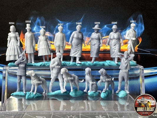 Double G 1:64 Miniature Human Figures - Unpainted - great for Dioramas - Made in the USA LOT 744 Miniature 1.10 Misc People