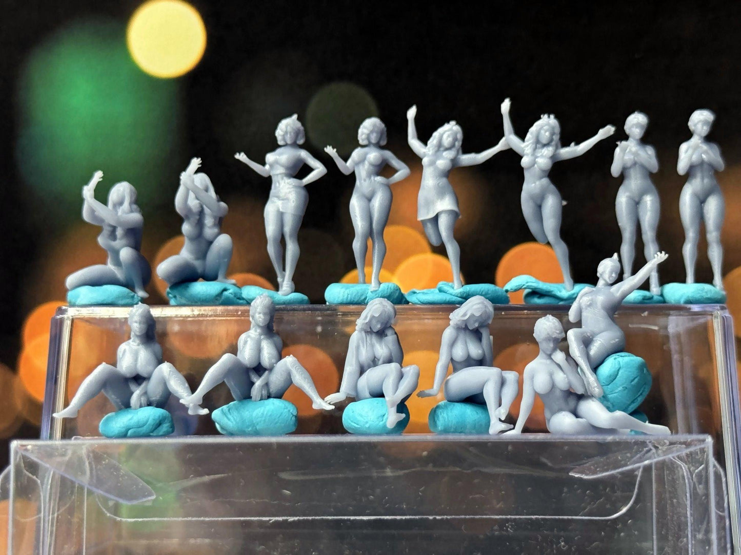 Double G 1:64 Miniature Human Figures - Unpainted - great for Dioramas - Made in the USA LOT 735 Miniature 1.10 Misc People