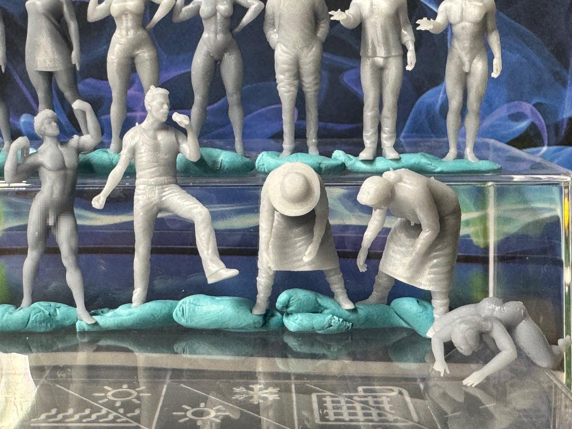 Double G 1:64 Miniature Human Figures - Unpainted - great for Dioramas - Made in the USA LOT 745 Miniature 1.10 Misc People