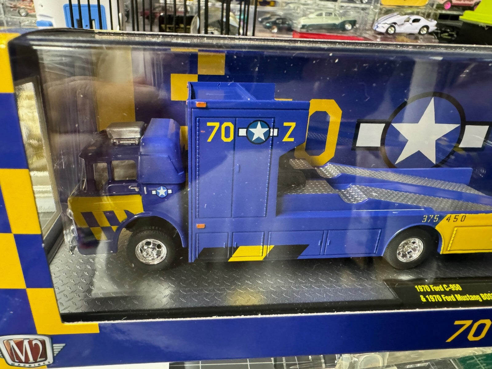 M2 Machines Auto-Haulers R75 - 1970 Ford C-950 + 70 Ford Mustang Boss  #3600-75