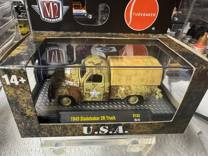 1:64 M2 Auto-Thentics R102 - 1949 Studebaker 2R Truck #32500-102