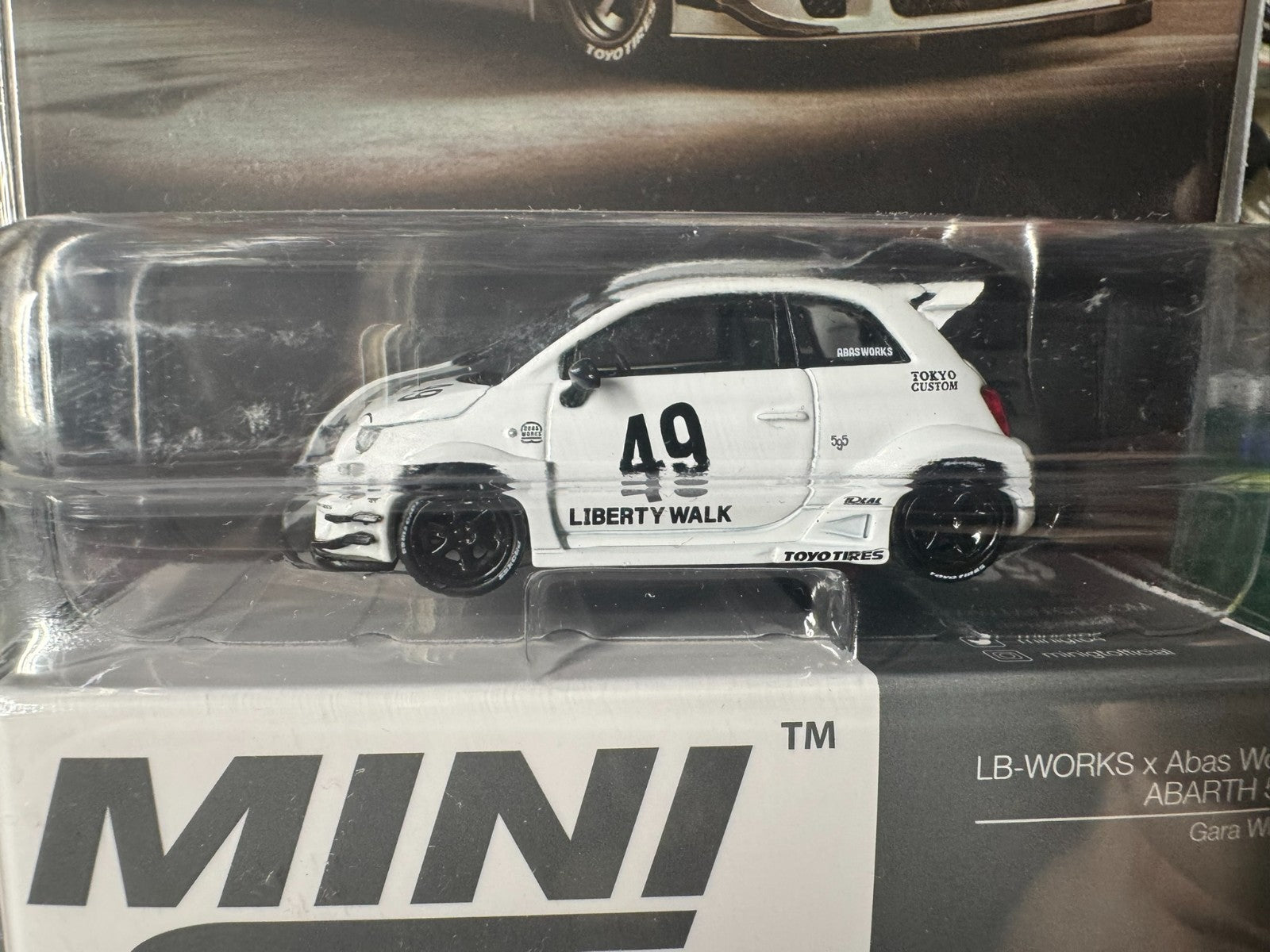 Mini GT LB-WORKS x Abas Works ABARTH 595 Gara White #809 1/64