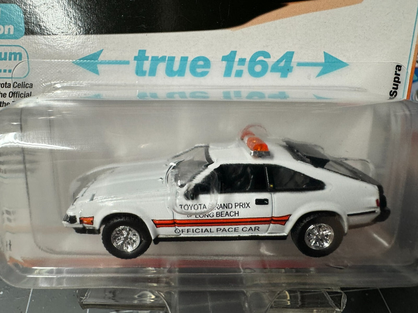 1:64 AutoWorld Premium 2024 R2B - 1983 Toyota Celica Supra White #AW64442B