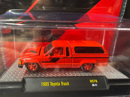 M2 MACHINE 1:64 1985 Toyota SR5 Truck with Camper Shell CHASE 31500-HS76-P5