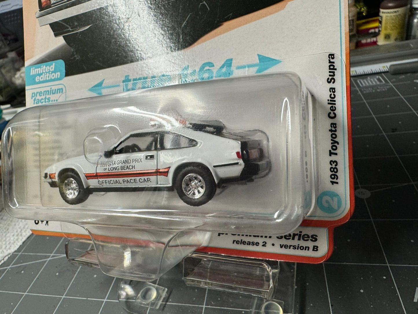 1:64 AutoWorld Premium 2024 R2B - 1983 Toyota Celica Supra White #AW64442B