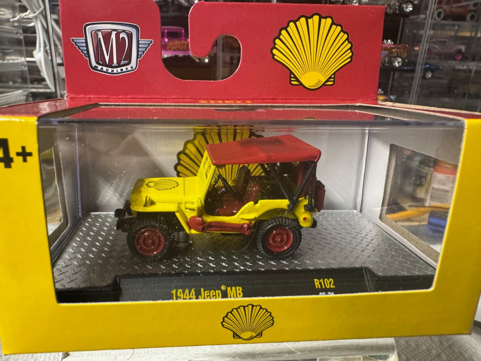 1:64 M2 Auto-Thentics R102 - 1944 Jeep MB Shell Oil #32500-102