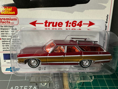 1:64 AutoWorld 1970 Chevy Kingswood Estate - Fathom Blue Ultra Red Chase