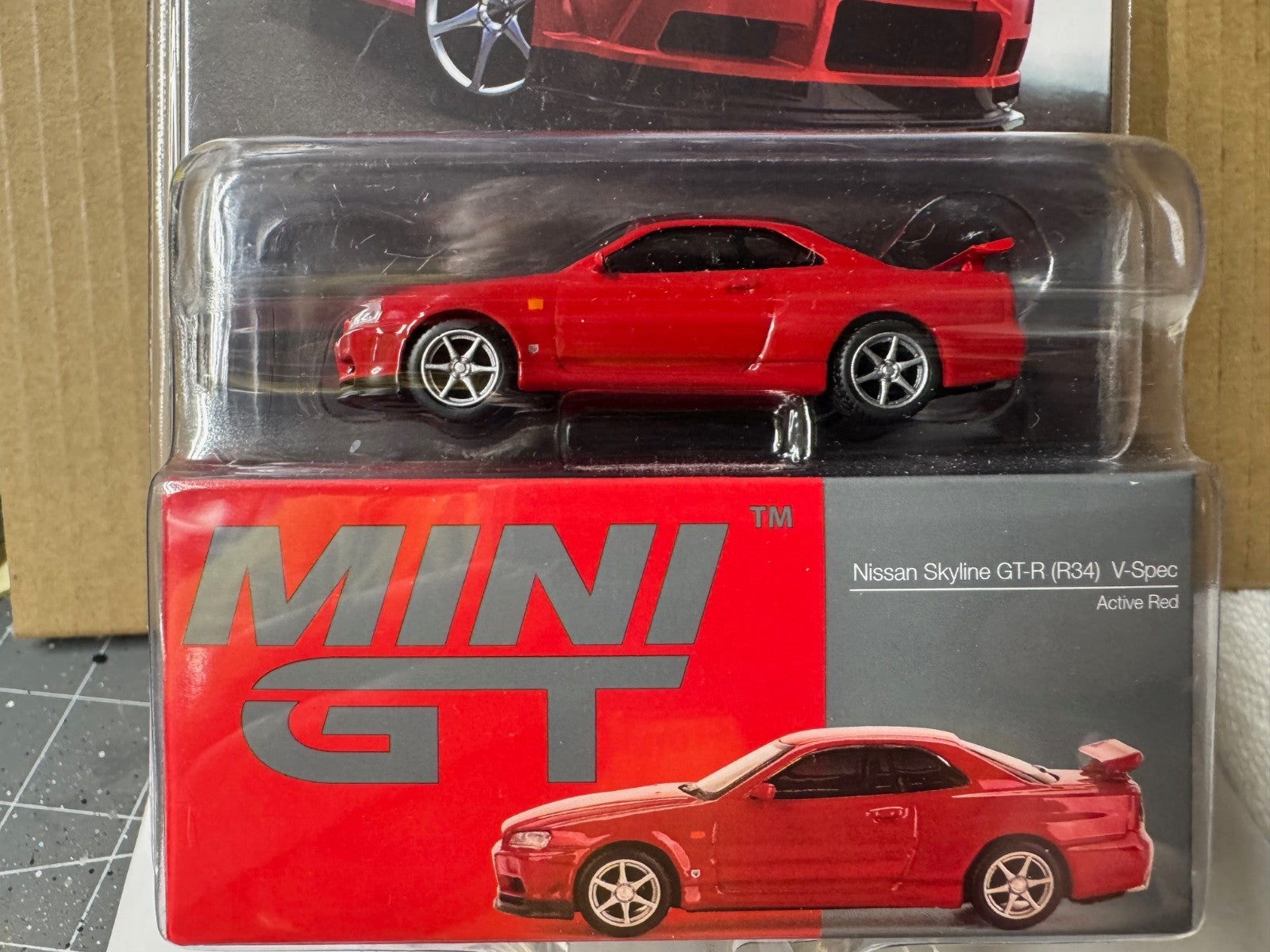 Mini GT Nissan Skyline GT-R (R34) V-SPEC Active Red  1/64 MGT00796-BL