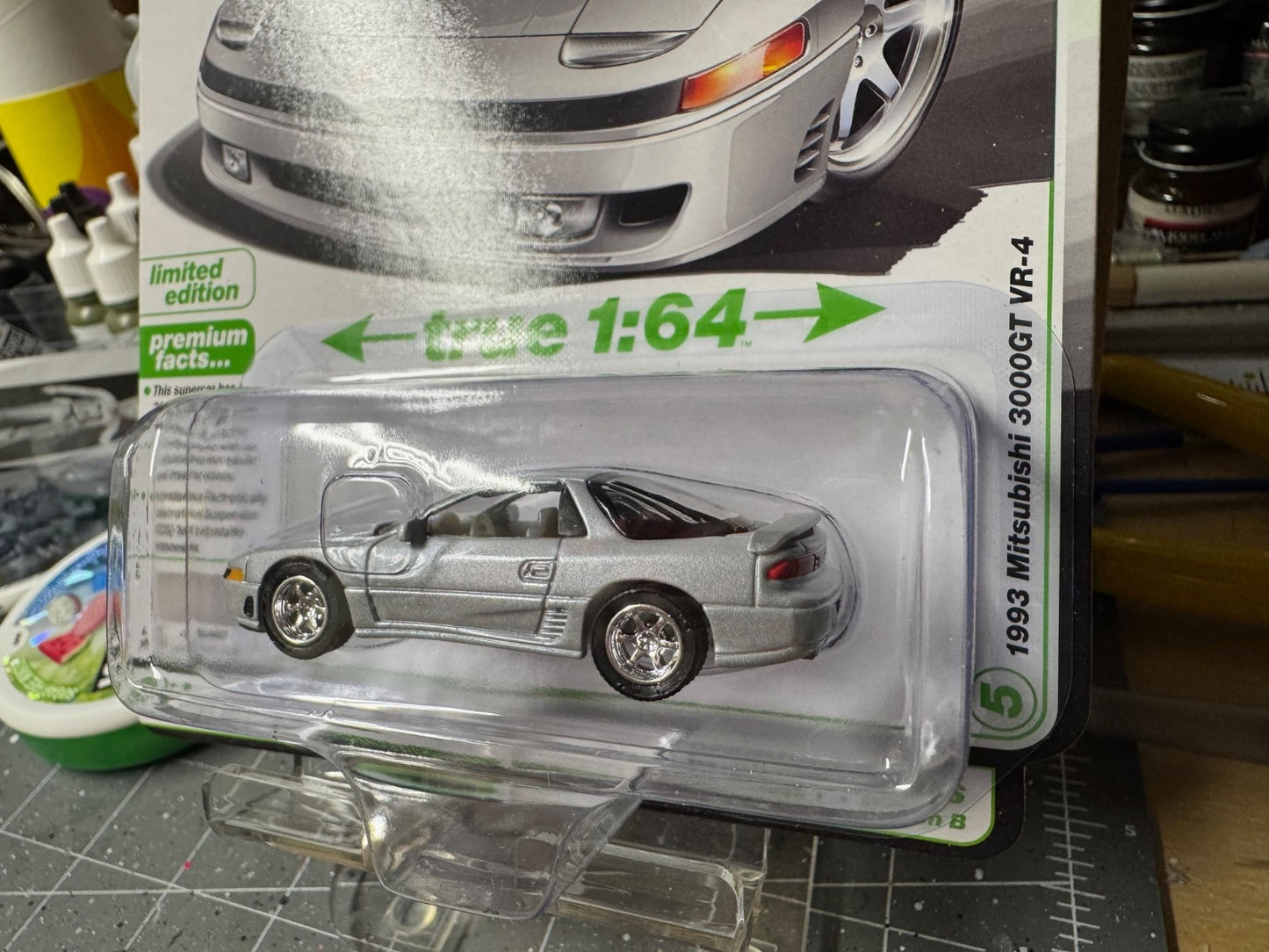 1:64 AutoWorld Premium 2026 R1B - 1993 Mitsubishi 3000GT VR-4 #AW64532