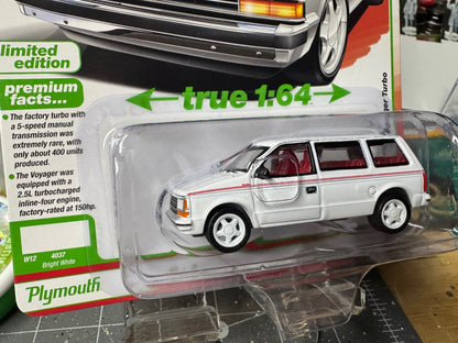 1:64 AutoWorld Premium 2026 R1A - 1989 Plymouth Voyager Turbo #AW64532