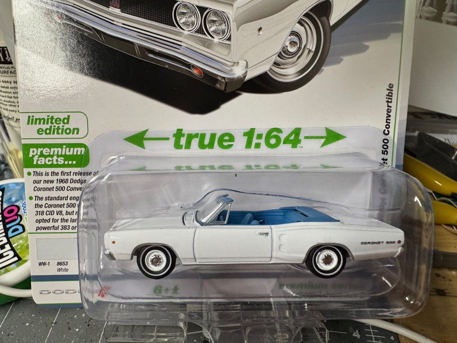 1:64 AutoWorld Premium 2026 R1B - 1968 Dodge Coronet 500 Convertible #AW64532