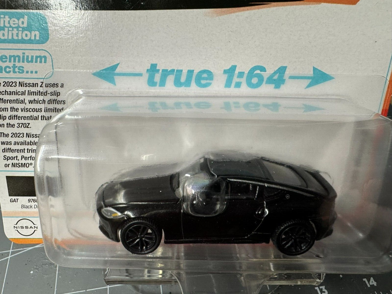 1:64 AutoWorld Premium 2024 R2B - 2023 Nissan-Z Black Diamond #AW64442B