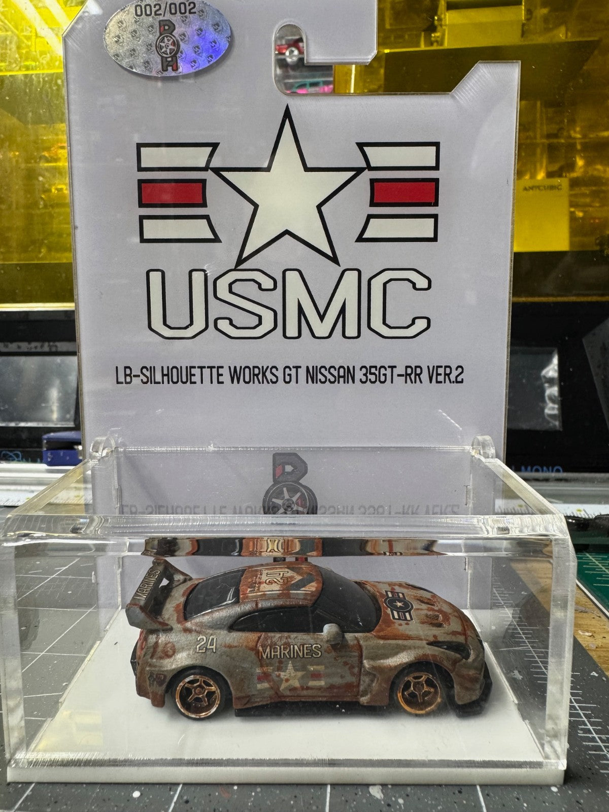 1:64 Chase LB-Silhouette Works GT Nissan 35GT-RR Ver.2 - Acrylic Case 2 of 2 USM