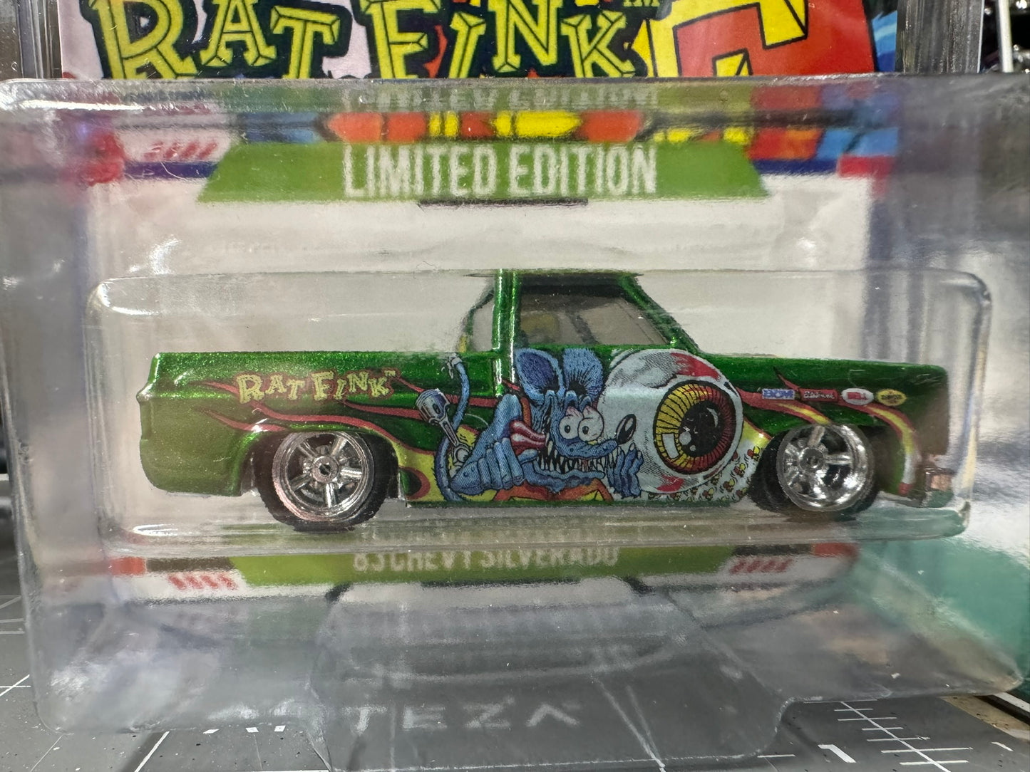 1-64 Scale / S-Scale Yohan Custom 1983 Chevy Silverado RAT Fink in Green