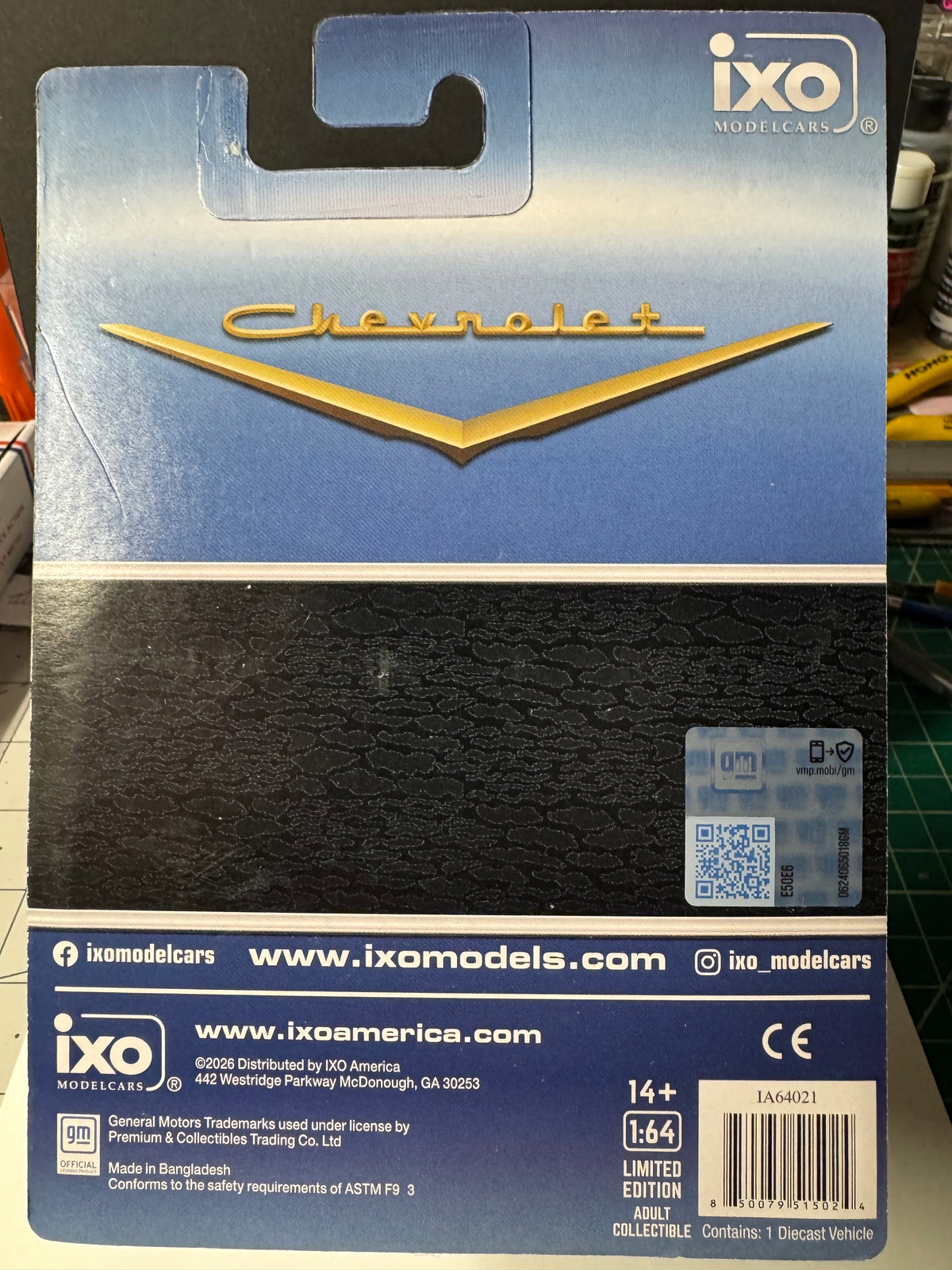 1:64 IXO 1957 Chevrolet Bel Air Sedan in Blue