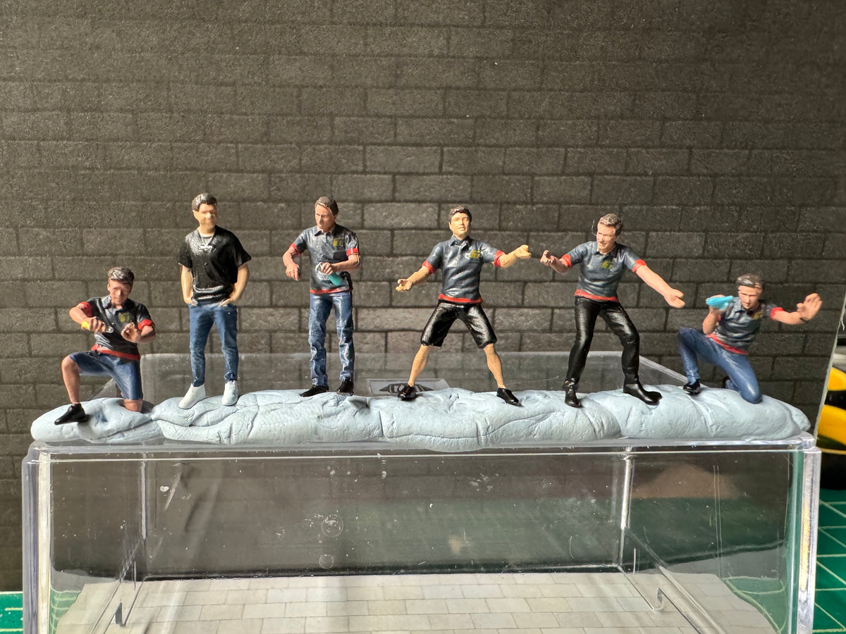 1:64 Miniature Human Figures - Diecast Metal - great for Dioramas /  Projects - Teckwrap Crew 6 Figure SET - Miniature Figures