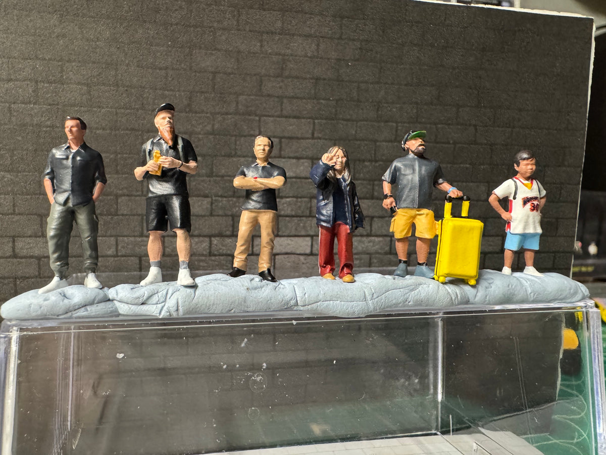 1:64 Miniature Human Figures - Diecast Metal - great for Dioramas /  Projects - Influencers 6 Figure SET - Miniature Figures