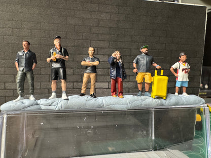 1:64 Miniature Human Figures - Diecast Metal - great for Dioramas /  Projects - Influencers 6 Figure SET - Miniature Figures