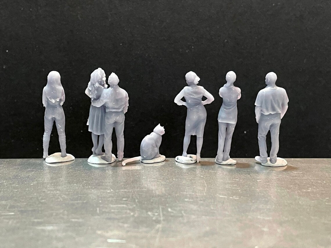 1:64 Miniature Human Figures - Resin / unpainted - great for Dioramas / Hot Wheels - Made in the USA GROUP 162 - Miniature Figure