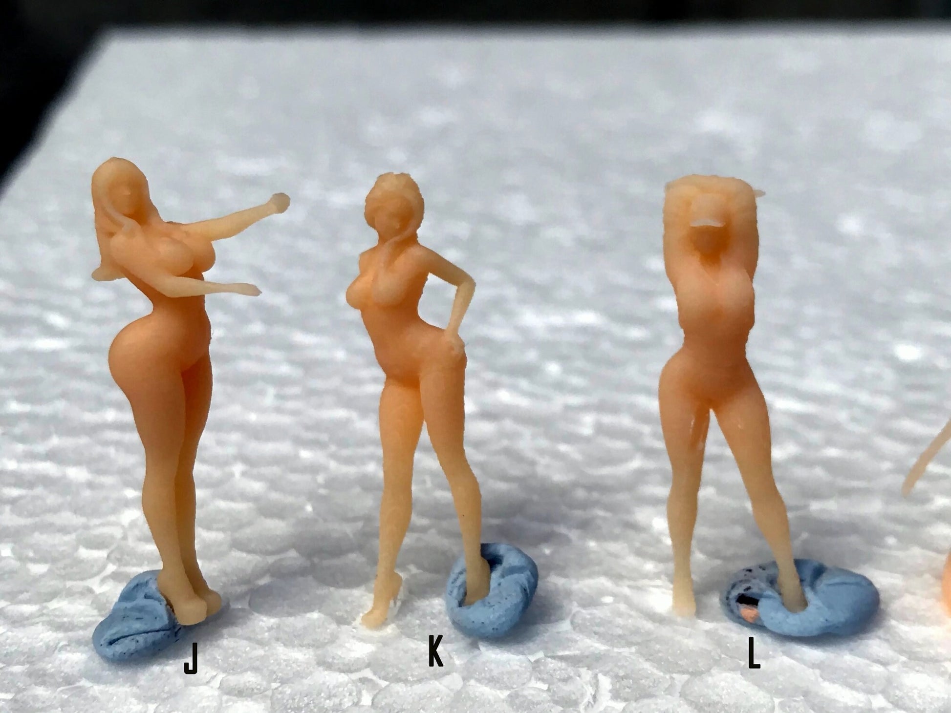 1:64 Scale Miniature People Group 2 - Resin / unpainted - great for Dioramas / Hot Wheels - Made in the USA