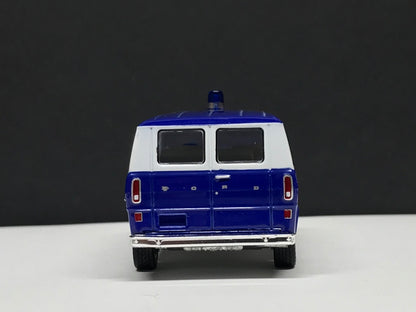 1-64 Scale / S-Scale 1969 Ford Club Wagon Emergency Van - Great For Dioramas & Diecast Photography