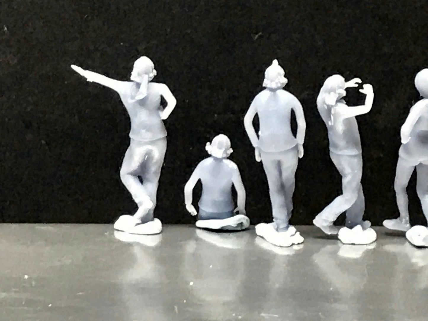 1:64 Scale Miniature People - Resin / unpainted - great for Dioramas / Hot Wheels - Made in the USA GROUP 54 - Miniature Figures