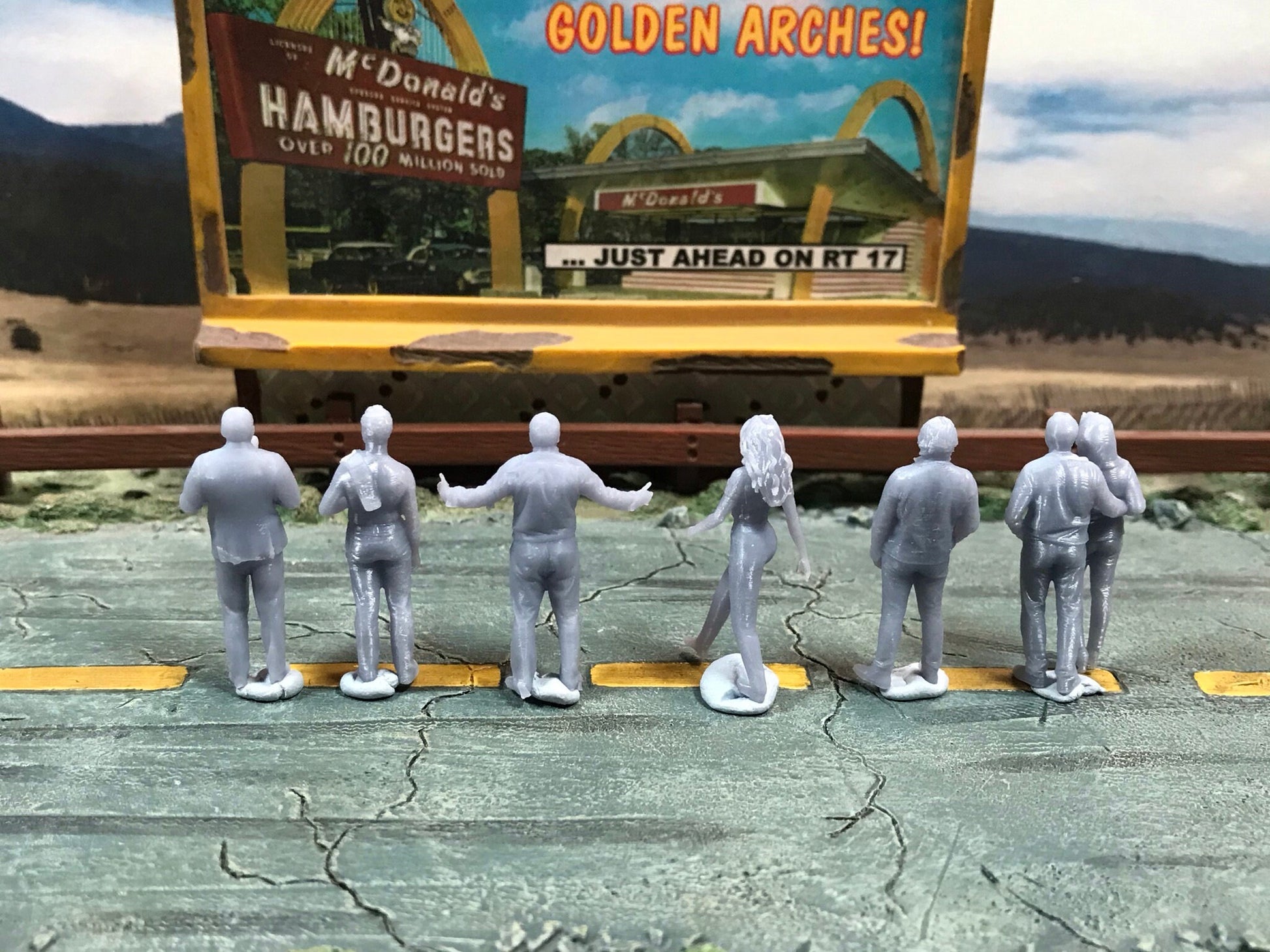 1:64 Scale Miniature People - Resin / unpainted - great for Dioramas / Hot Wheels - Made in the USA GROUP 95 - Miniature Figures