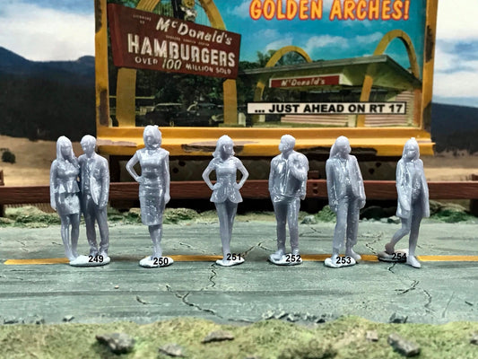 1:64 Scale Miniature People - Resin / unpainted - great for Dioramas / Hot Wheels - Made in the USA GROUP 79- Miniature Figures