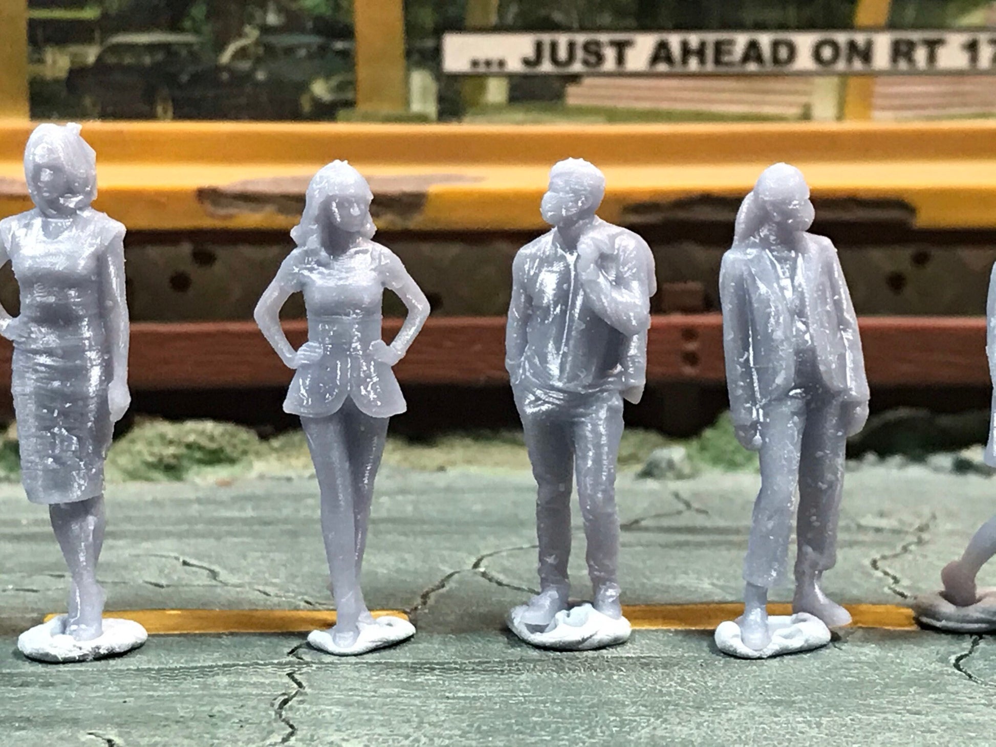 1:64 Scale Miniature People - Resin / unpainted - great for Dioramas / Hot Wheels - Made in the USA GROUP 79- Miniature Figures