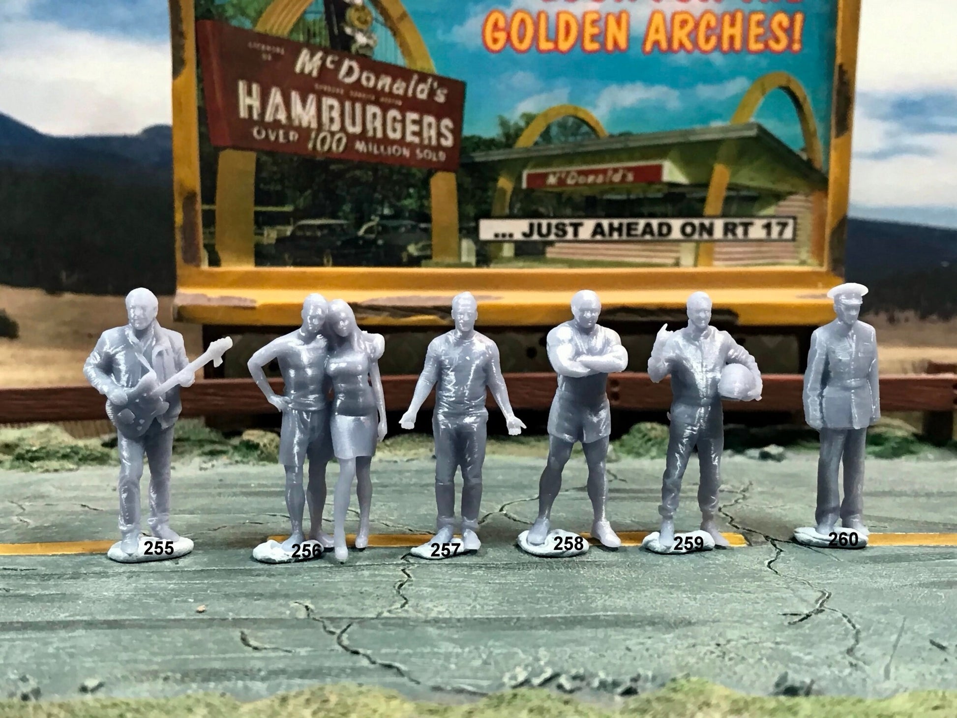 1:64 Scale Miniature People - Resin / unpainted - great for Dioramas / Hot Wheels - Made in the USA GROUP 80 - Miniature Figures