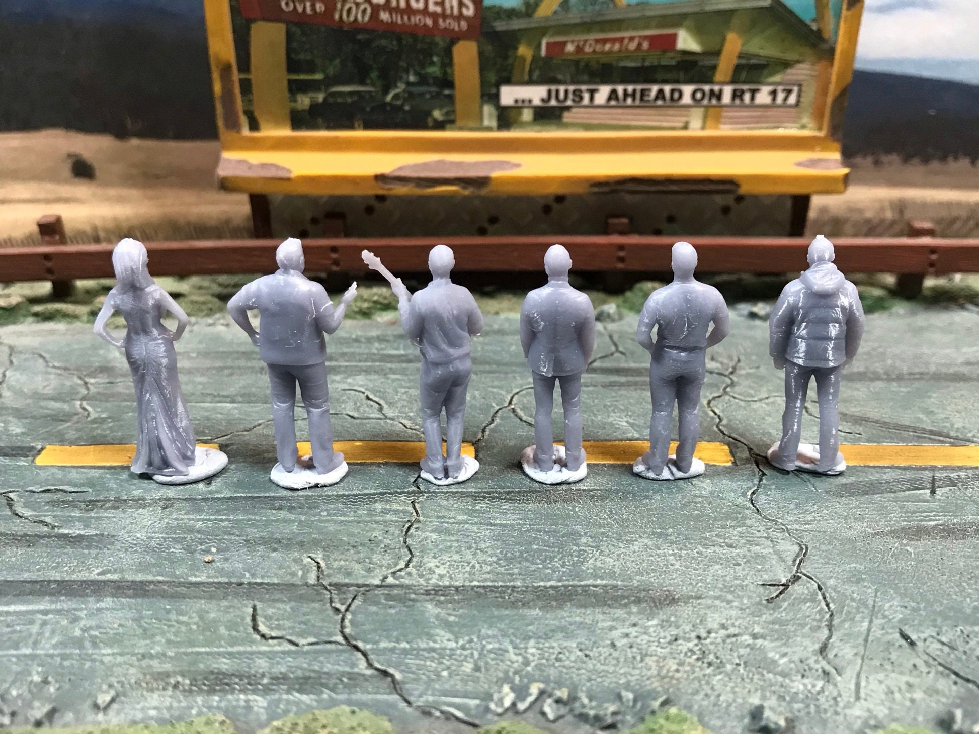 1:64 Scale Miniature People - Resin / unpainted - great for Dioramas / Hot Wheels - Made in the USA GROUP 82- Miniature Figures