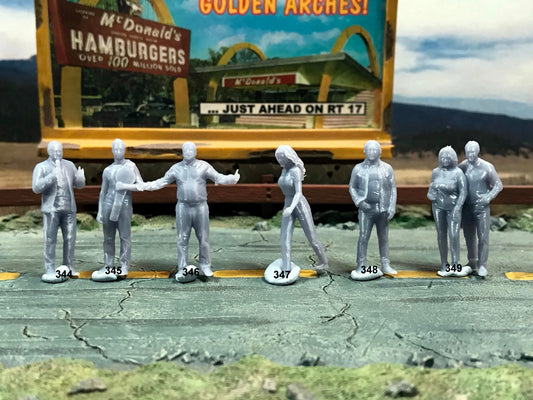 1:64 Scale Miniature People - Resin / unpainted - great for Dioramas / Hot Wheels - Made in the USA GROUP 95 - Miniature Figures