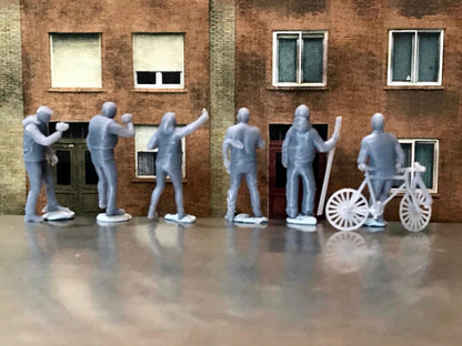 1:64 Scale Miniature People - Resin / unpainted - great for Dioramas / Hot Wheels - Made in the USA GROUP 110- Miniature Figures