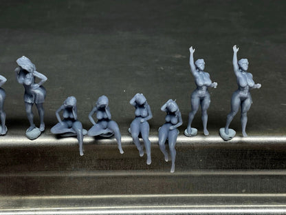 1:64 Scale Miniature People - Resin / unpainted - great for Dioramas / Hot Wheels - Made in the USA GROUP 121 - Miniature Figures