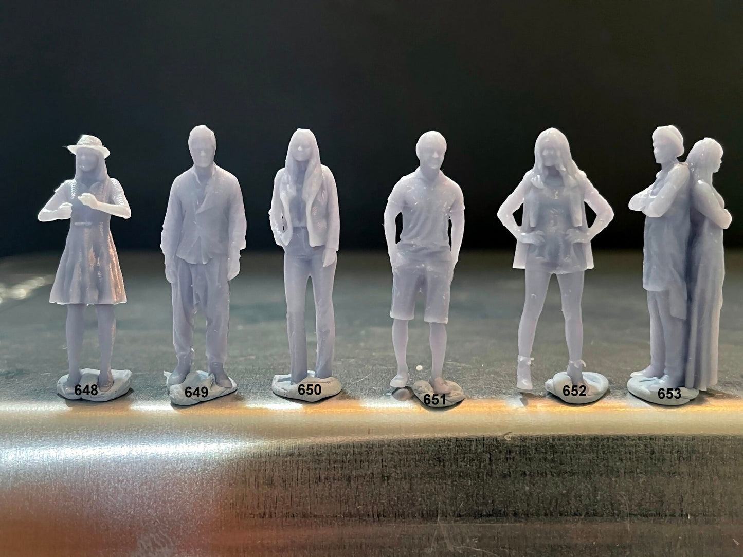 1:64 Miniature Human Figures - Resin / unpainted - great for Dioramas / Hot Wheels - Made in the USA GROUP 155 - Miniature Figures