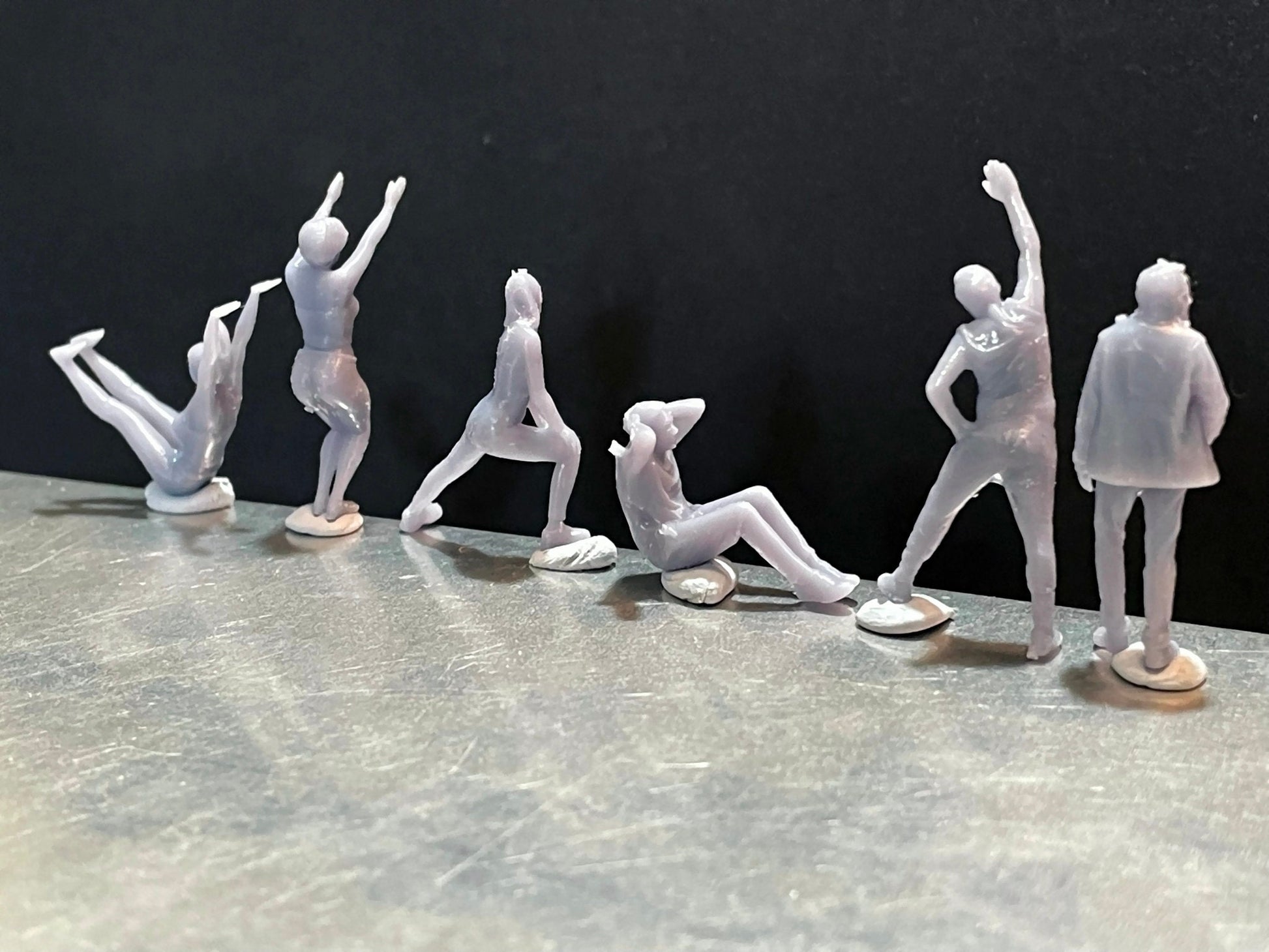 1:64 Miniature Human Figures - Resin / unpainted - great for Dioramas / Hot Wheels - Made in the USA GROUP 130 - Miniature Figures