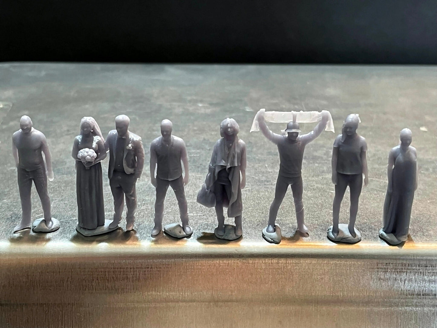 1:64 Miniature Human Figures - Resin / unpainted - great for Dioramas / Hot Wheels - Made in the USA GROUP 134 - Miniature Figures