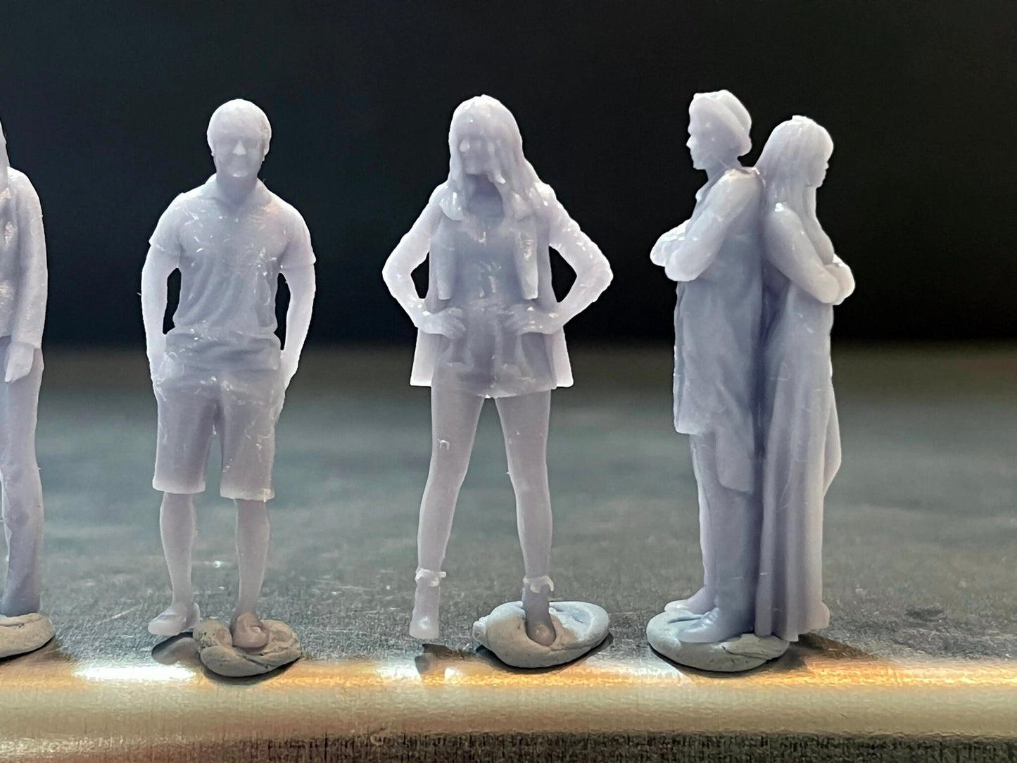 1:64 Miniature Human Figures - Resin / unpainted - great for Dioramas / Hot Wheels - Made in the USA GROUP 155 - Miniature Figures