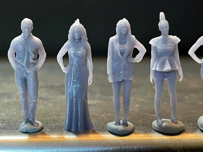 1:64 Miniature Human Figures - Resin / unpainted - great for Dioramas / Hot Wheels - Made in the USA GROUP 176 - Miniature Figures