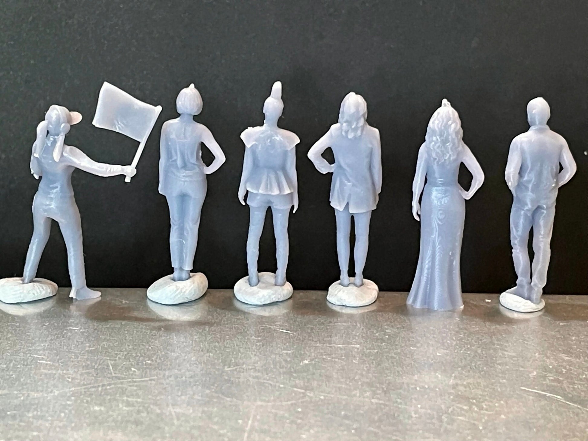 1:64 Miniature Human Figures - Resin / unpainted - great for Dioramas / Hot Wheels - Made in the USA GROUP 176 - Miniature Figures