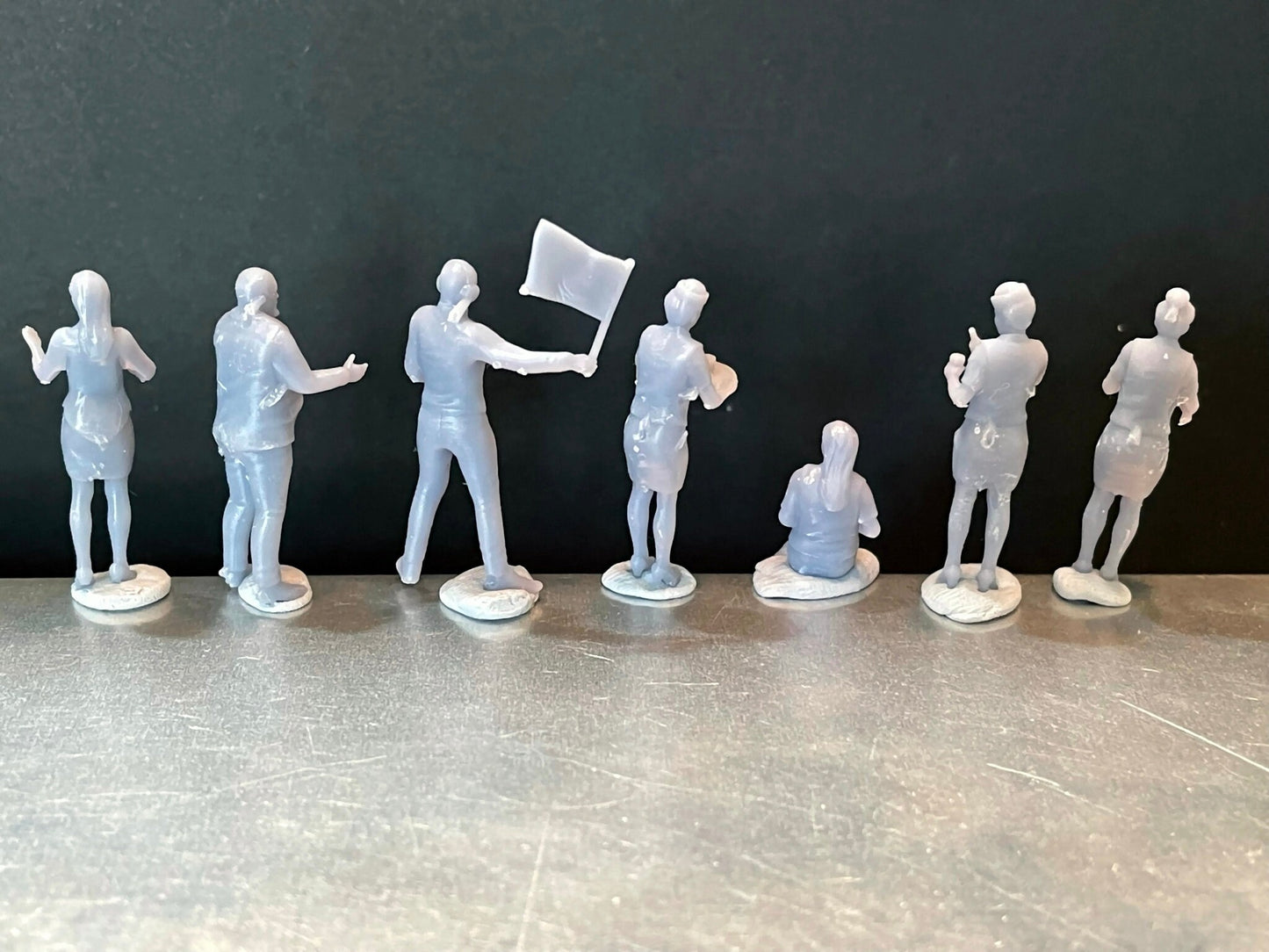 1:64 Miniature Human Figures - Resin / unpainted - great for Dioramas / Hot Wheels - Made in the USA GROUP 179 - Miniature Figures